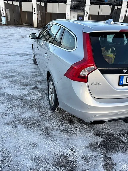 Volvo V60 2015 photo 5