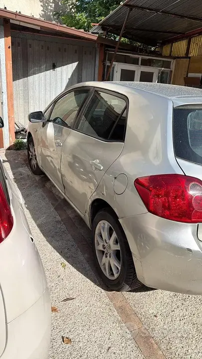 Toyota Auris 2008 photo 2