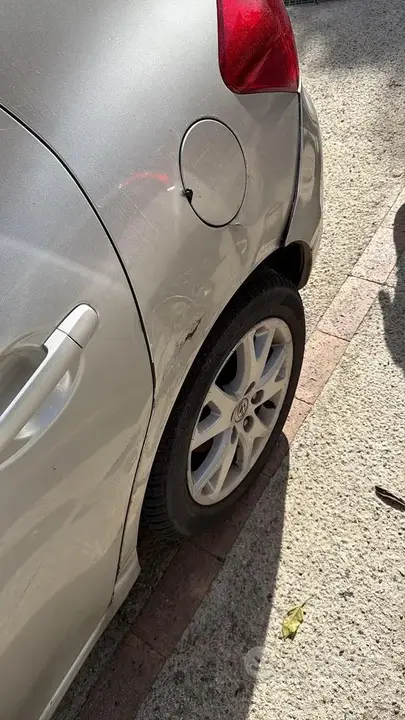 Toyota Auris 2008 photo 3