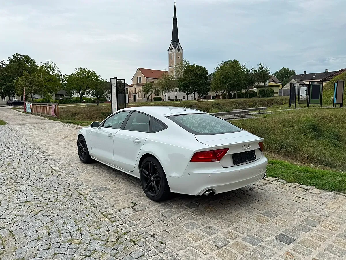 Audi A7 2013 photo 3