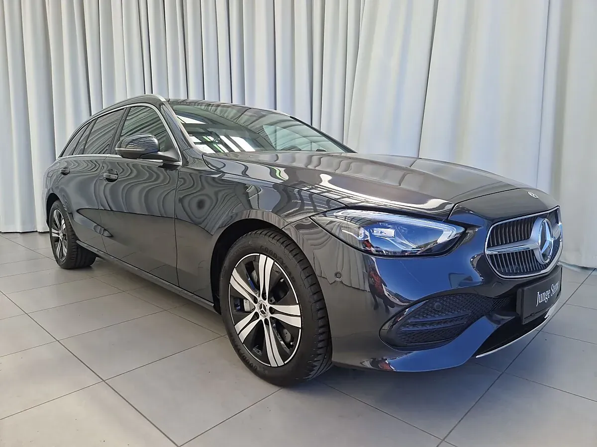 Mercedes-Benz C-Class 2024 photo 3