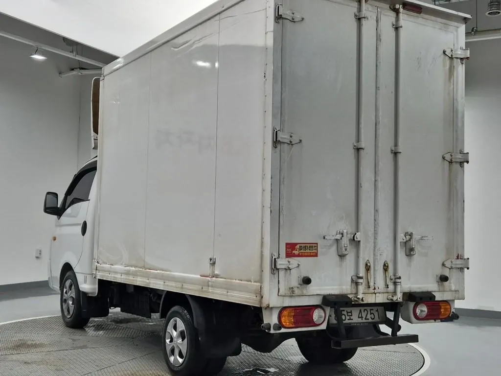 Hyundai Porter 2018 photo 2