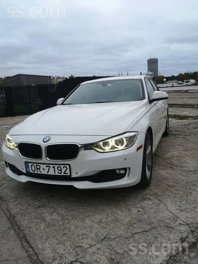 BMW 320I