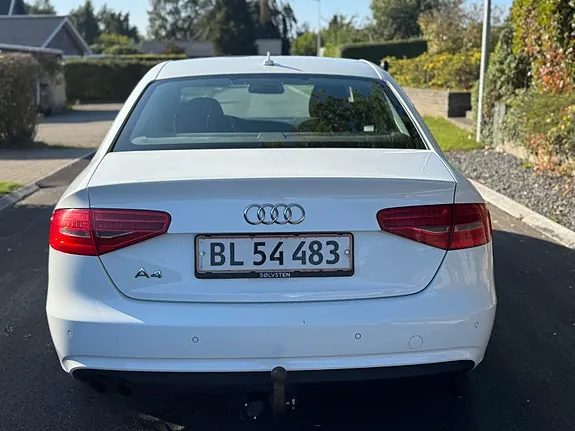 Audi A4 2012 photo 3