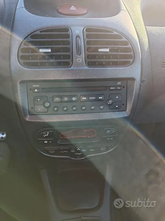 Peugeot 206 Cc 2005 photo 2