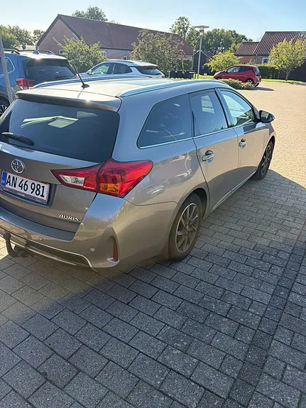 Toyota Auris 2014 photo 5