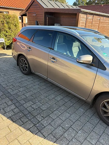 Toyota Auris 2014 photo 4