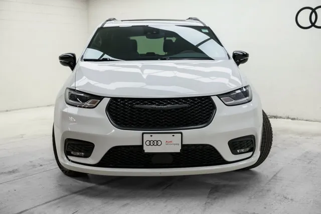 Chrysler Pacifica 2025 photo 2