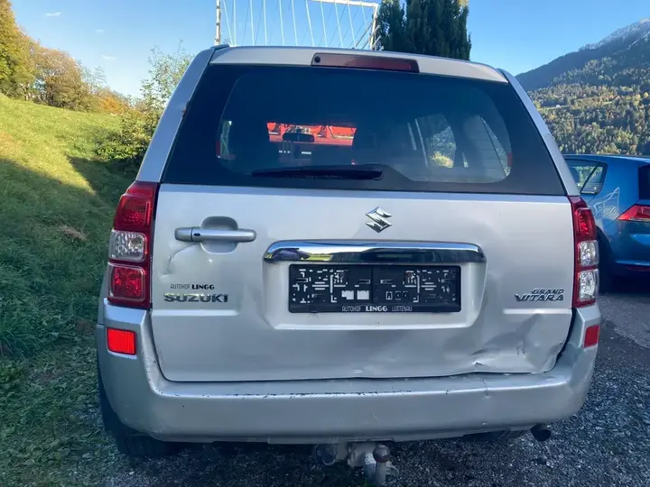 Suzuki Vitara 2012 photo 2