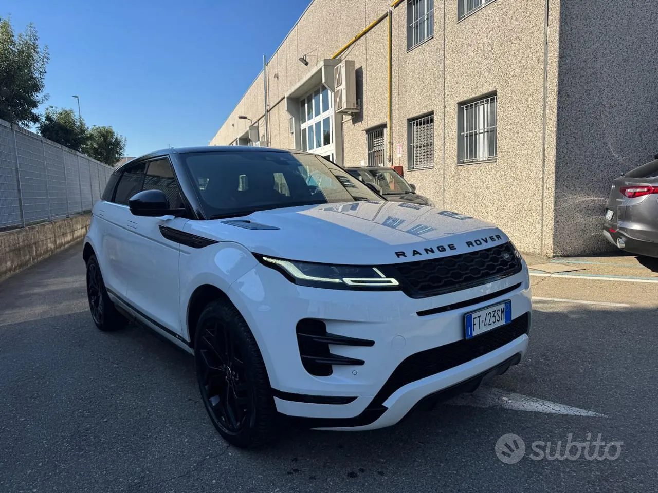 Land Rover Range Rover Evoque 2019 photo 2