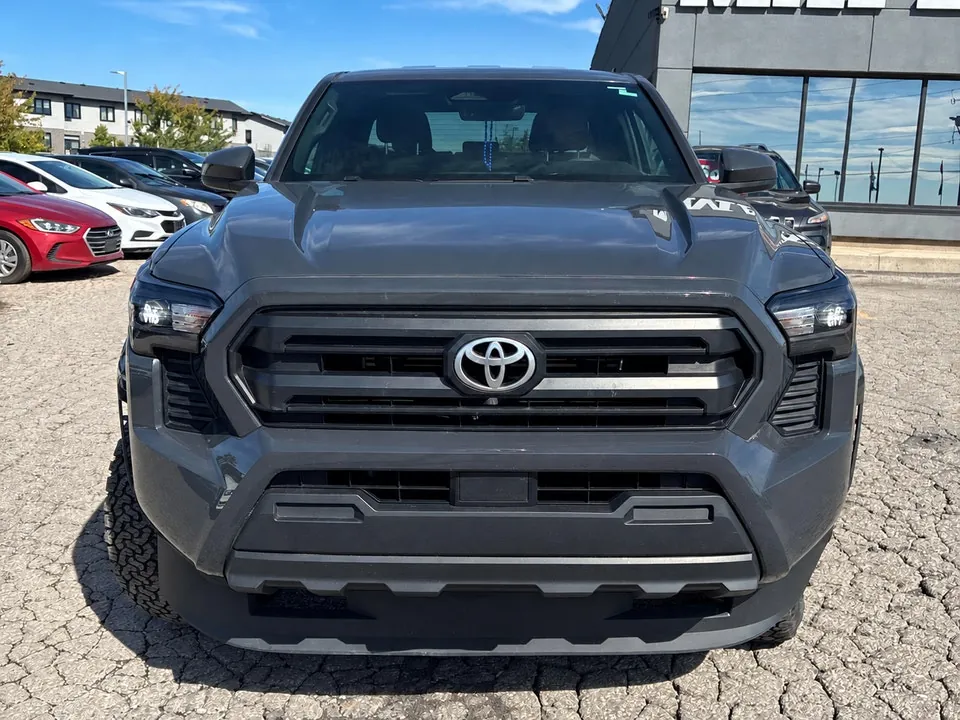 Toyota Tacoma 2024 photo 3