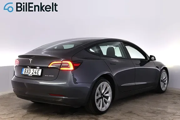 Tesla Model 3 2022 photo 3