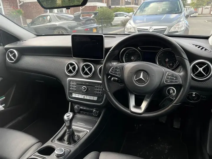 Mercedes-Benz A-Class 2016 photo 3