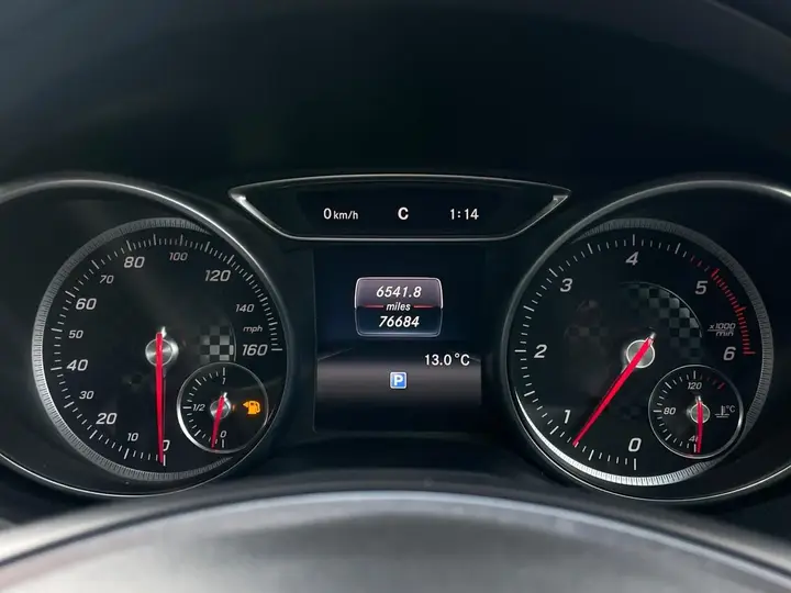 Mercedes-Benz A-Class 2016 photo 4