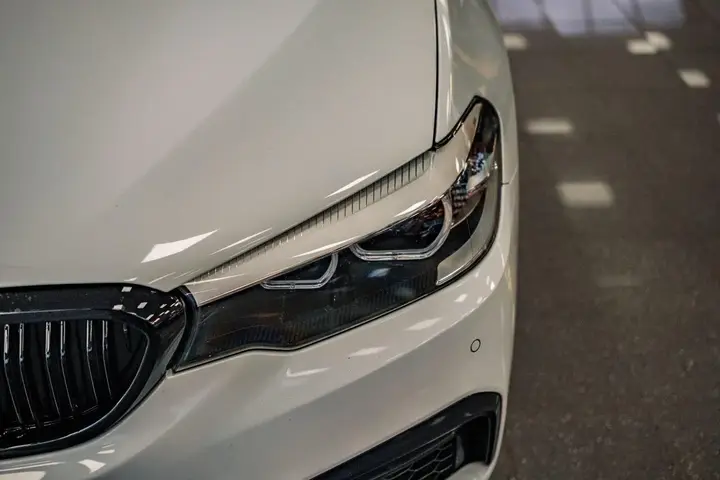 BMW 5 Series 2019 photo 5