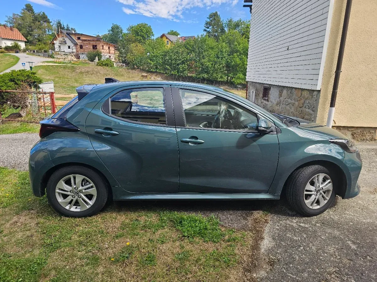 Mazda Mazda2 2026 photo 2