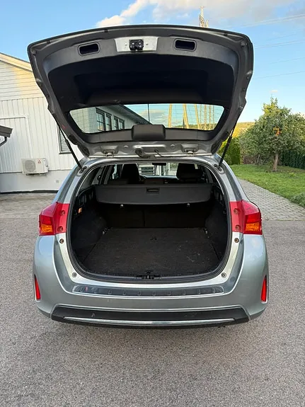 Toyota Auris 2014 photo 4