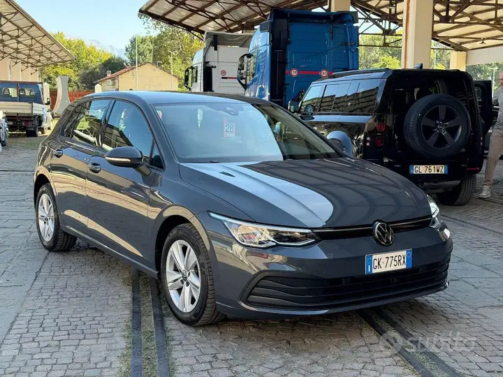 Volkswagen Golf 2022 photo 2