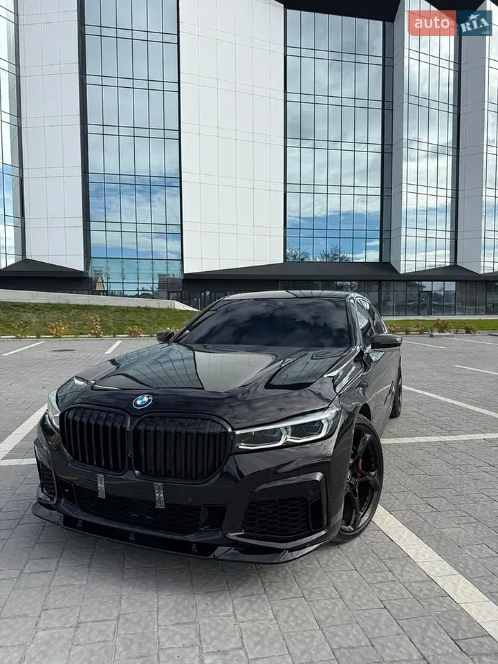 BMW 7 Series 2019 photo 2