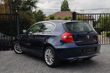 BMW 1 Series 2010 photo 3