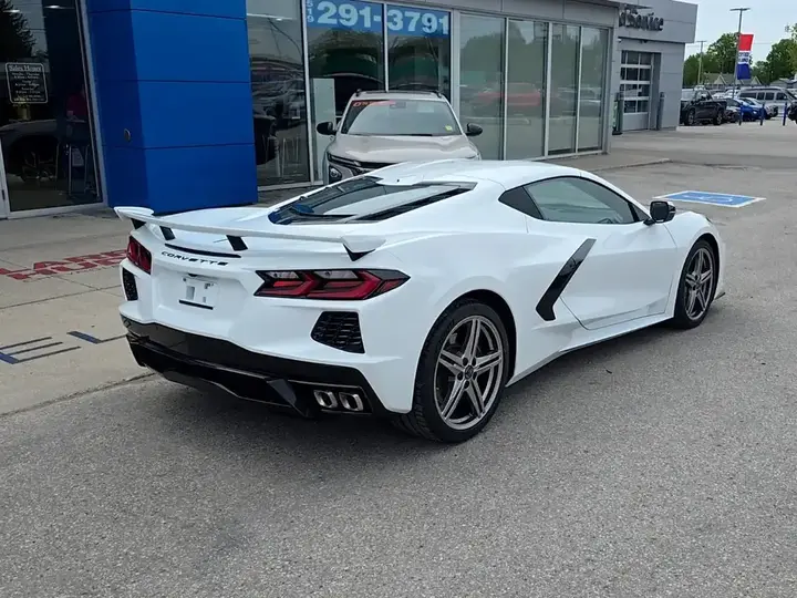 Chevrolet Corvette 2026 photo 3