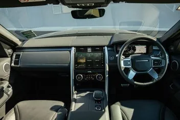 Land Rover Discovery 2026 photo 5