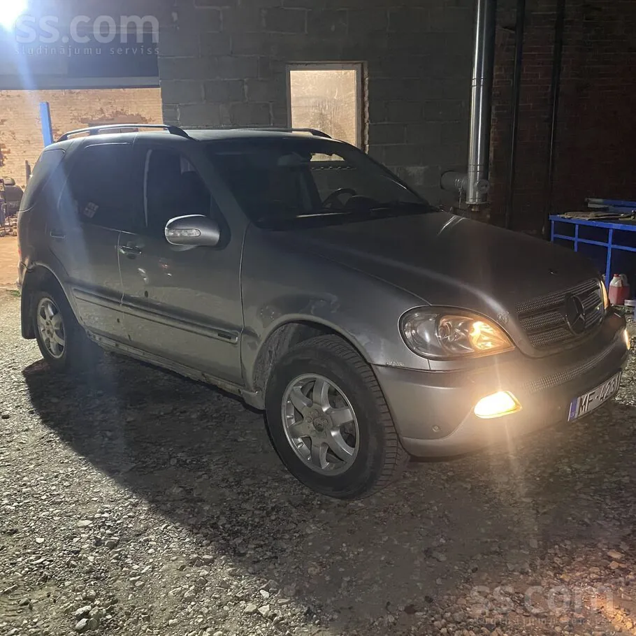 Mercedes-Benz Ml270 2003 photo 2
