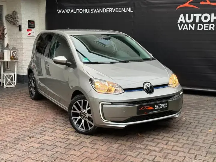 Volkswagen Up 2022 photo 2