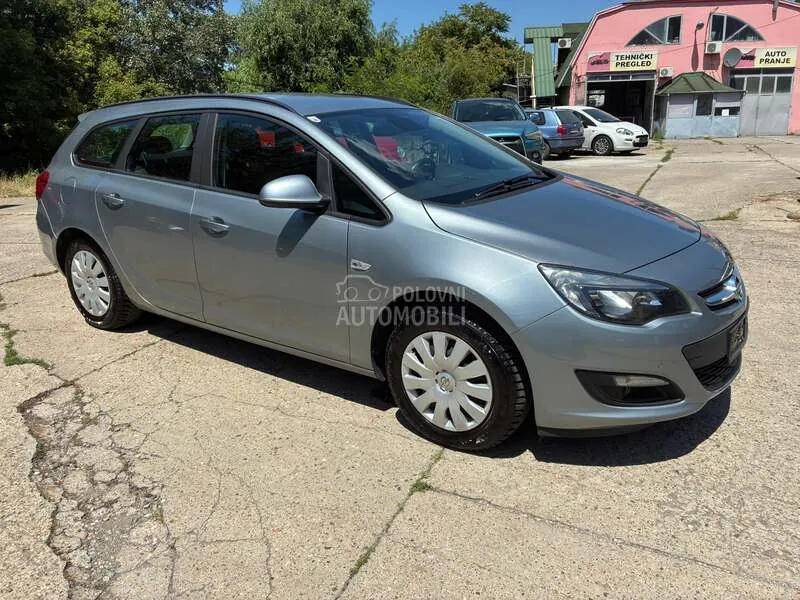 Opel Astra 2014 photo 5