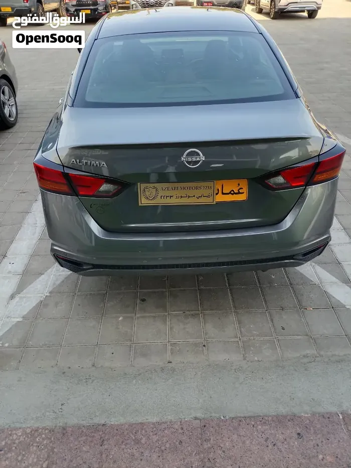 Nissan Altima 2023 photo 2