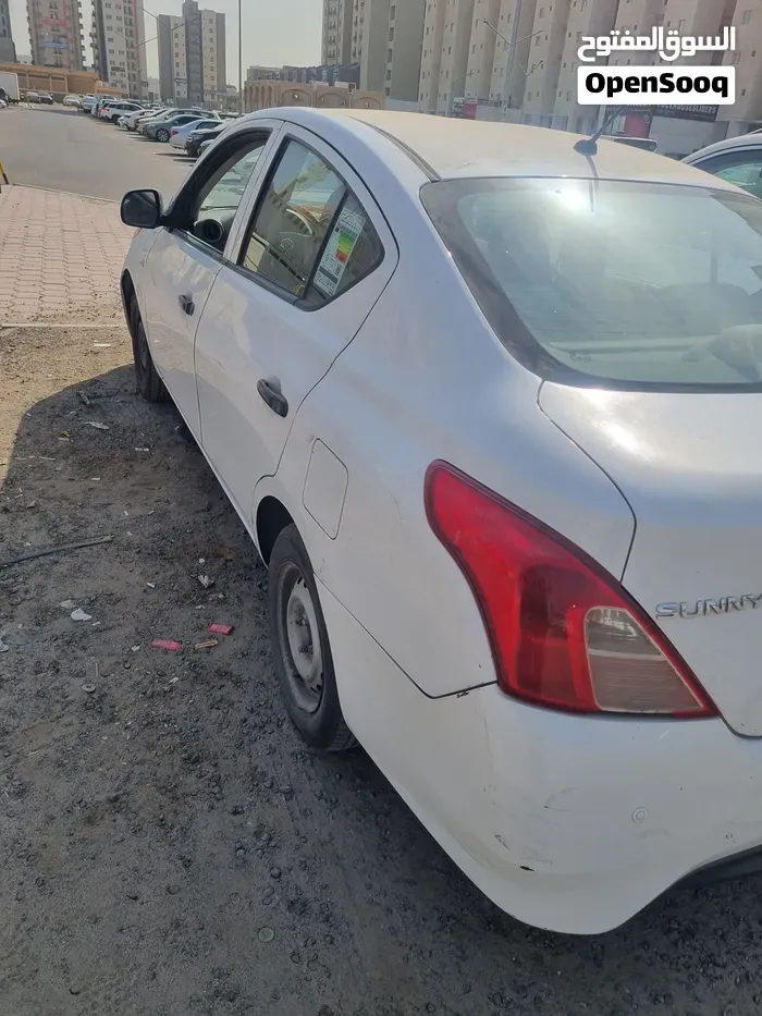 Nissan Sunny 2019 photo 4