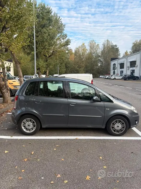 Lancia Musa 2010 photo 3