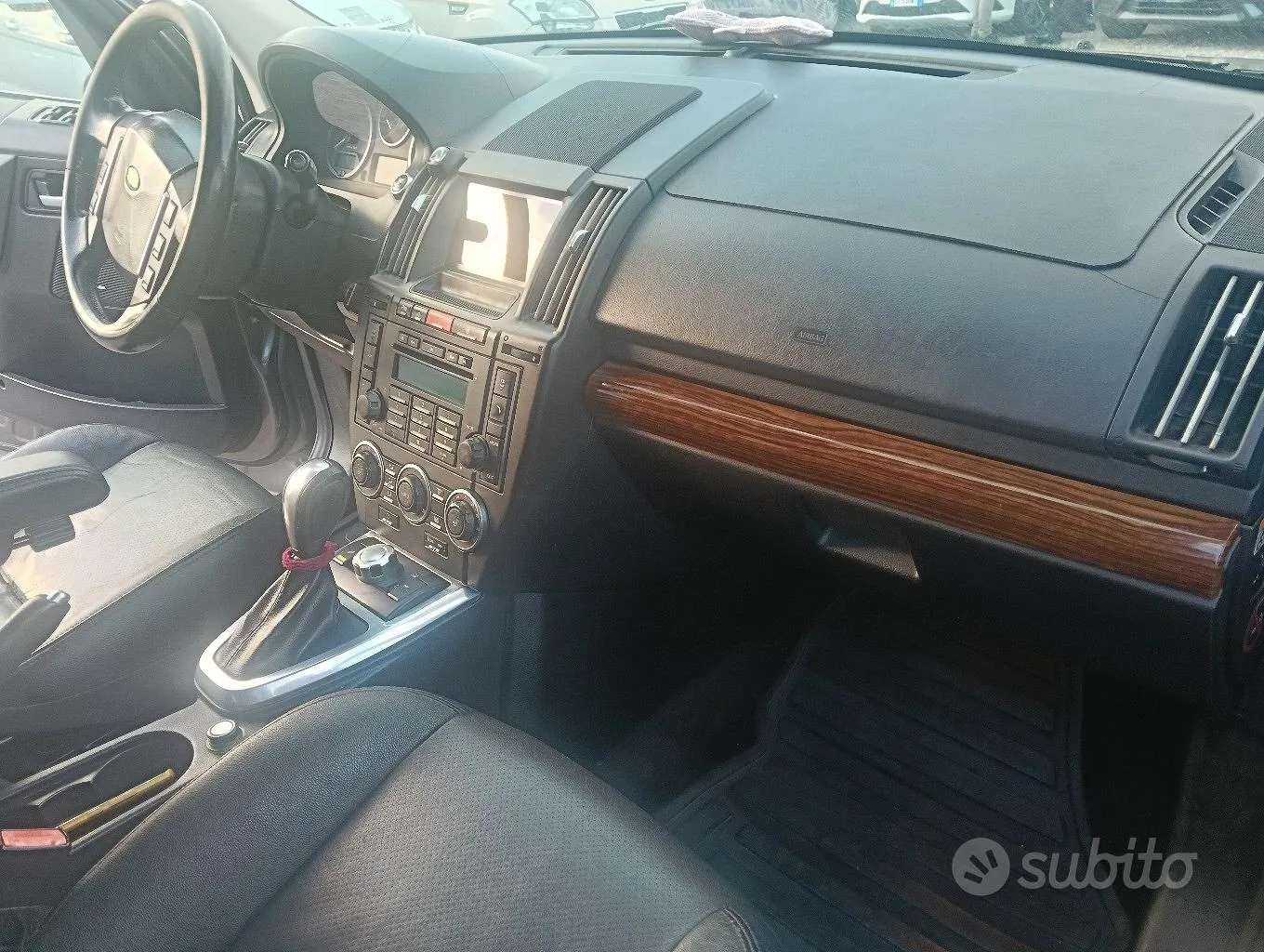 Land Rover Freelander 2014 photo 3