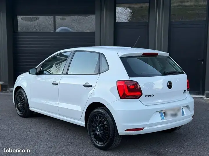 Volkswagen Polo 2016 photo 2