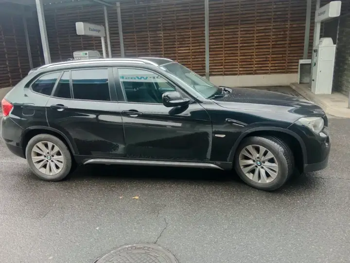BMW X1 2010 photo 2