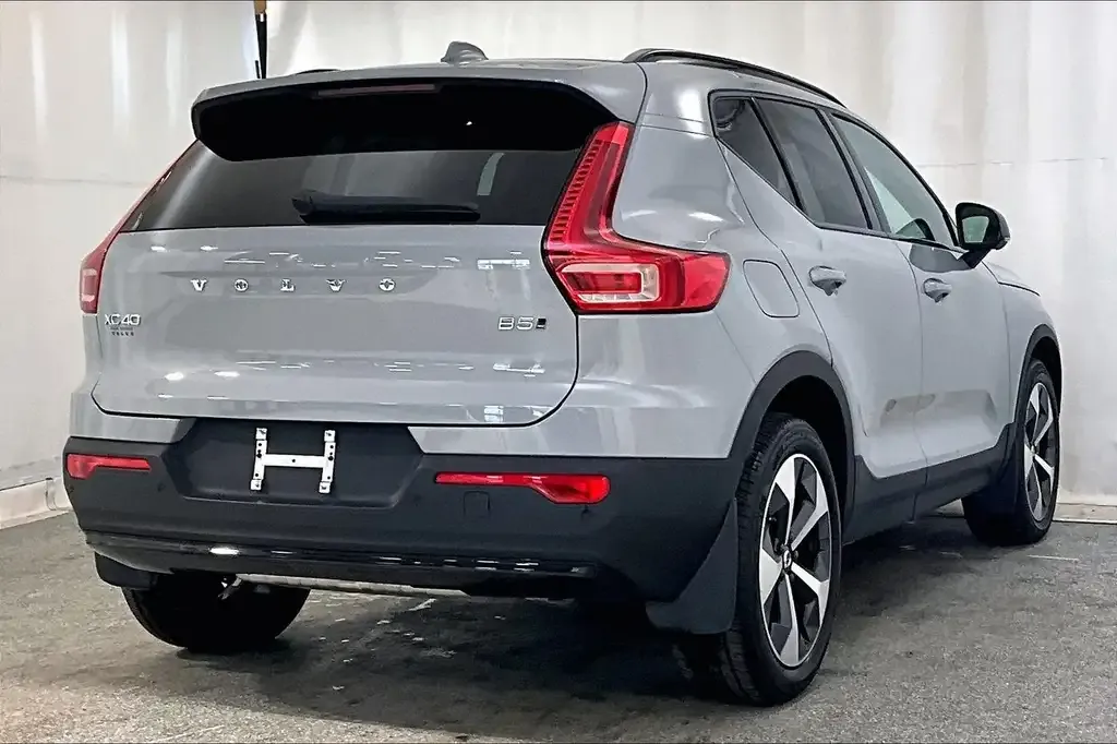 Volvo Xc40 2025 photo 2