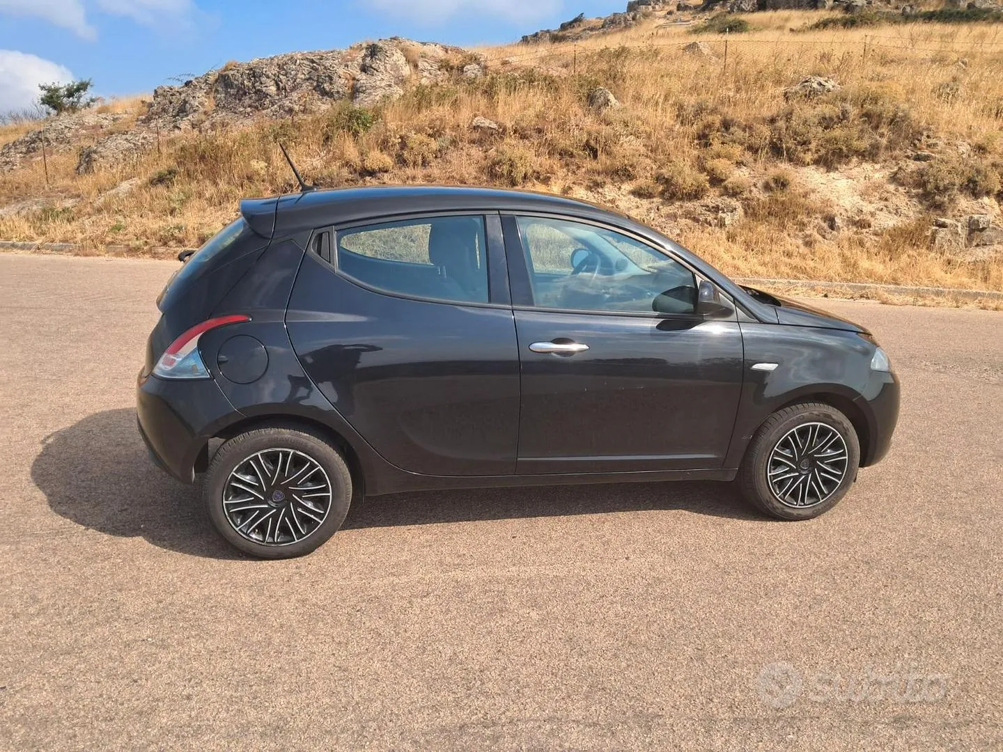 Lancia Ypsilon 2022 photo 2