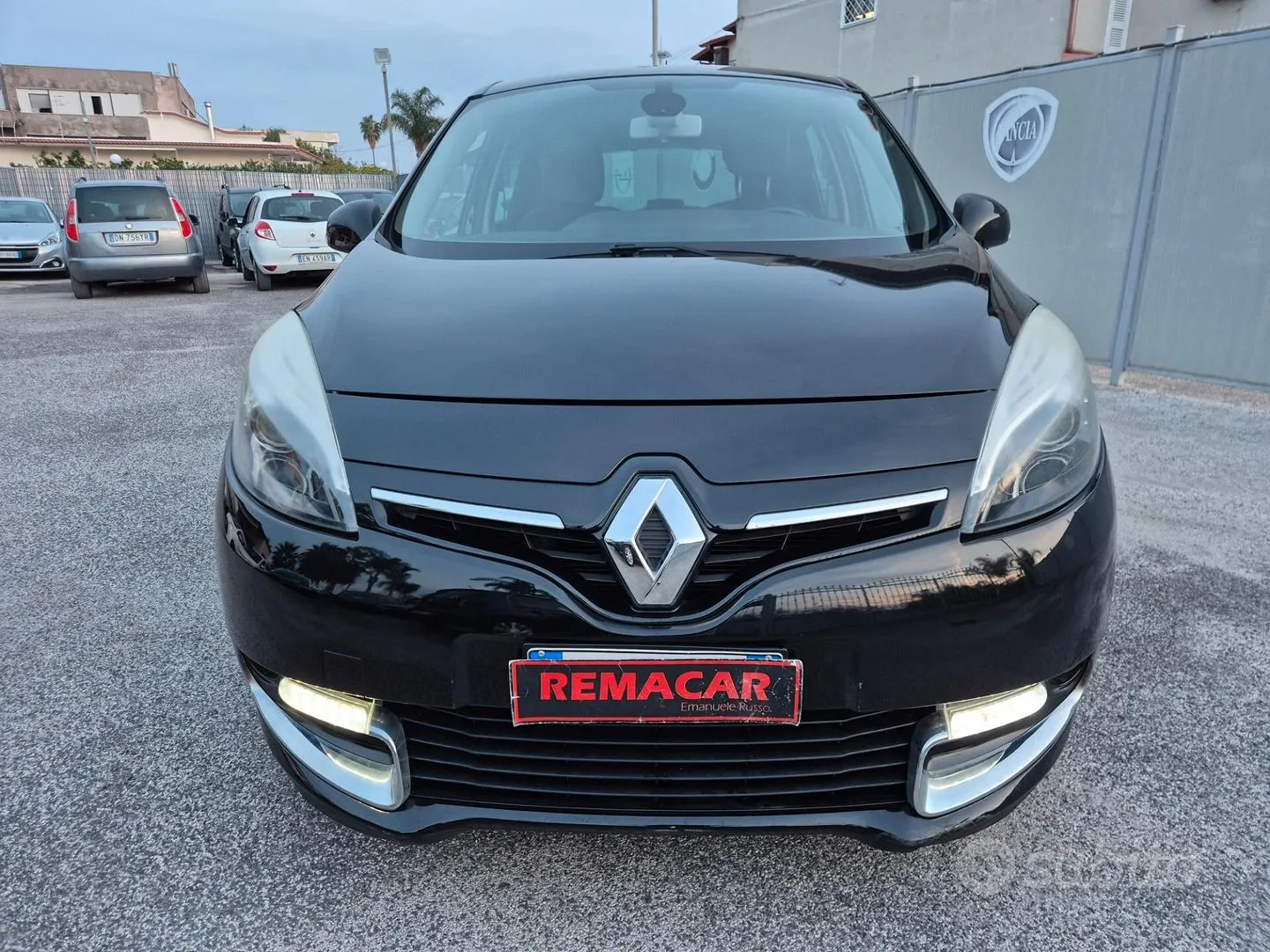 Renault Scenic 2014 photo 3