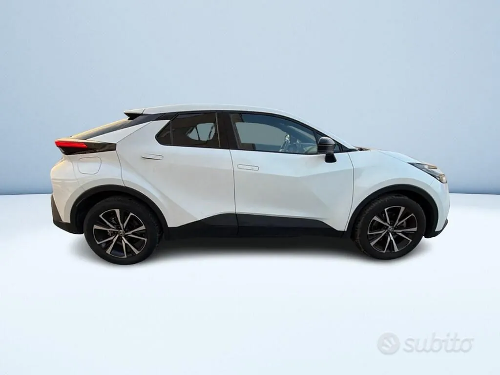 Toyota C-Hr 2024 photo 3