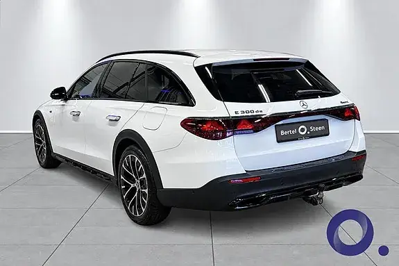 Mercedes-Benz E 300 De 2025 photo 4