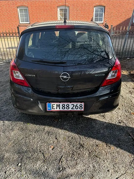 Opel Corsa 2010 photo 2