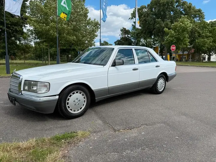 Mercedes-Benz 260 Se