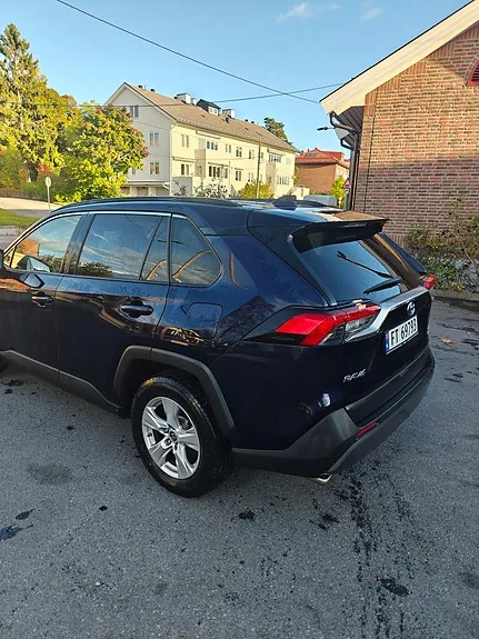 Toyota Rav4 2021 photo 3