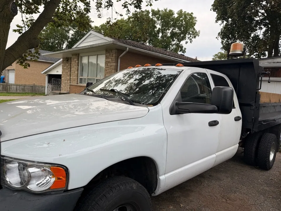Dodge Ram 3500 2004 photo 2