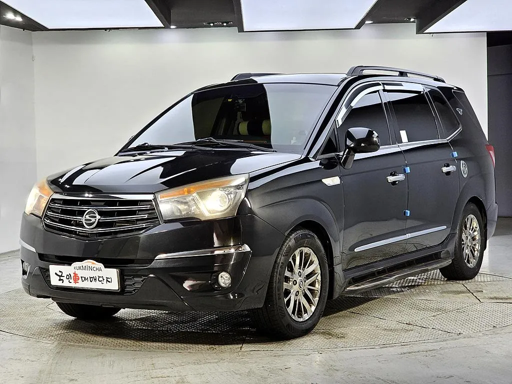 KG Mobility Korando Turismo