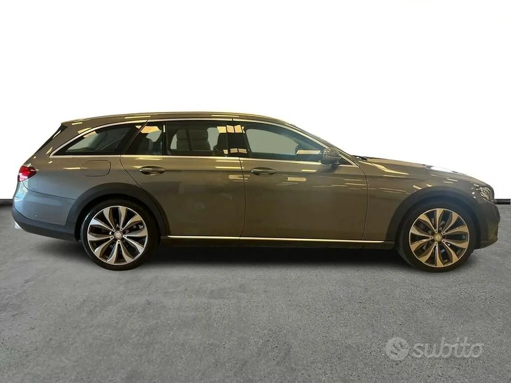 Mercedes-Benz E 2017 photo 3