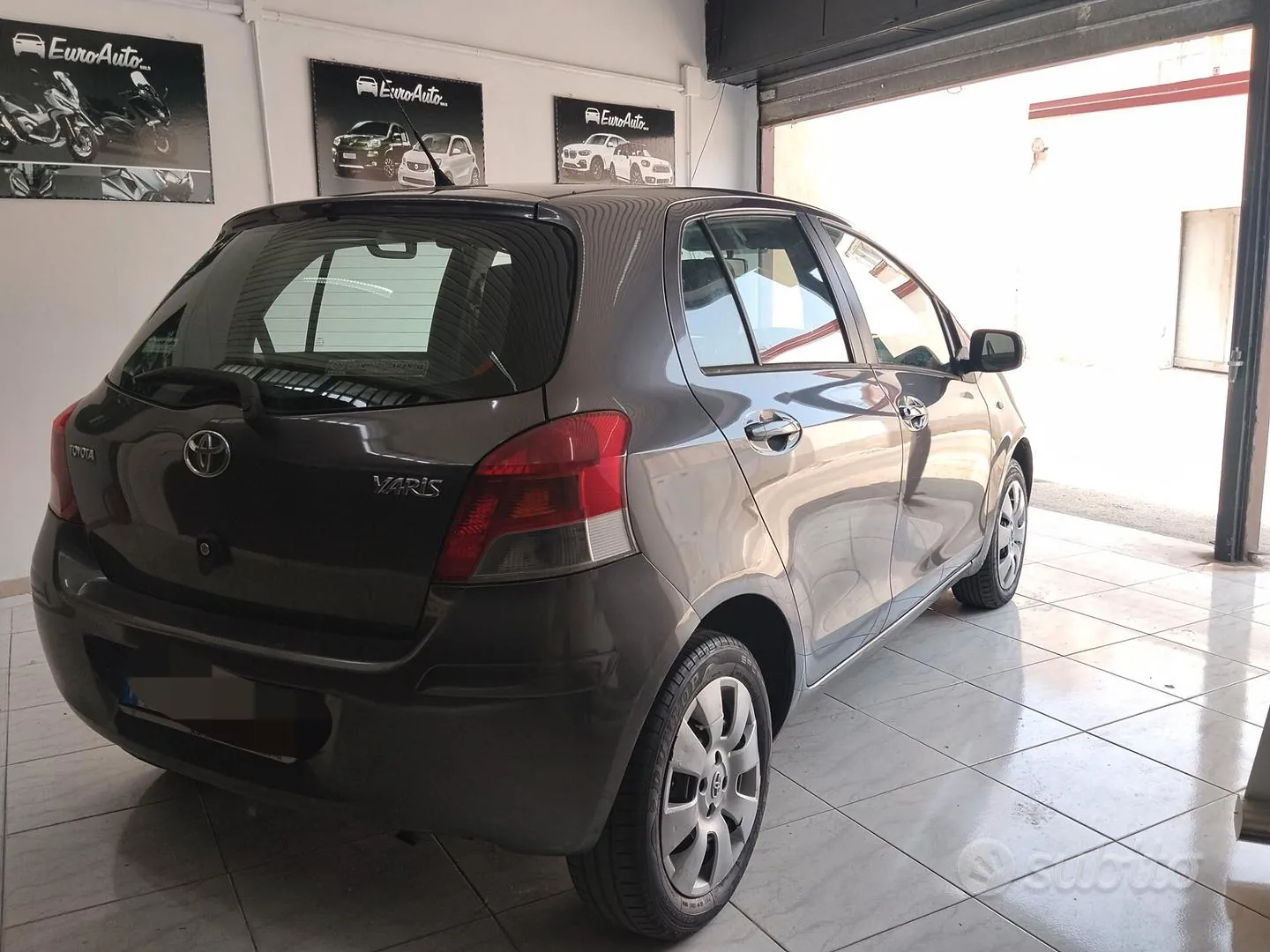 Toyota Yaris 2009 photo 3