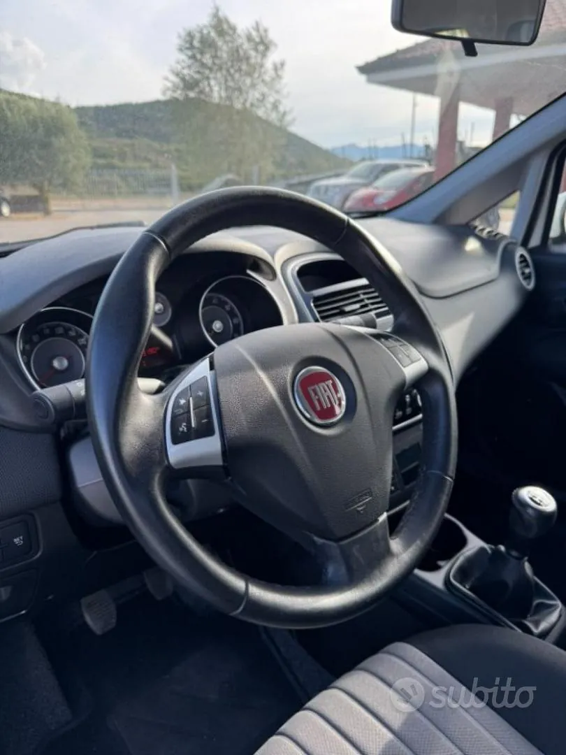 Fiat Punto 2018 photo 2
