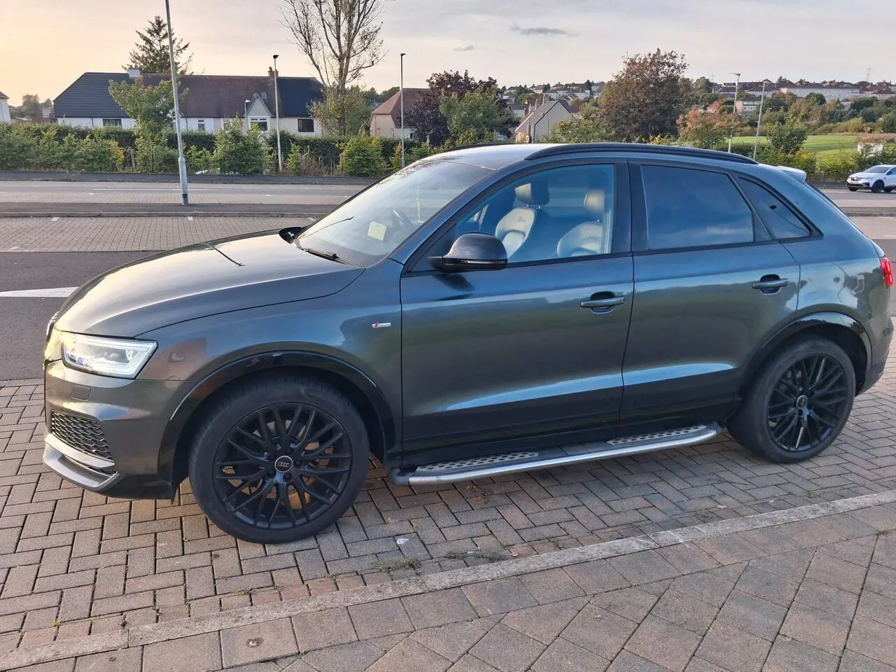 Audi Q3 2018 photo 2