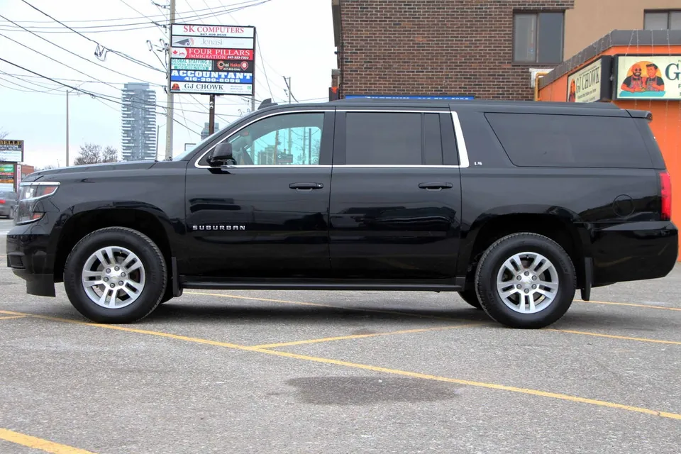 Chevrolet Suburban 2016 photo 4